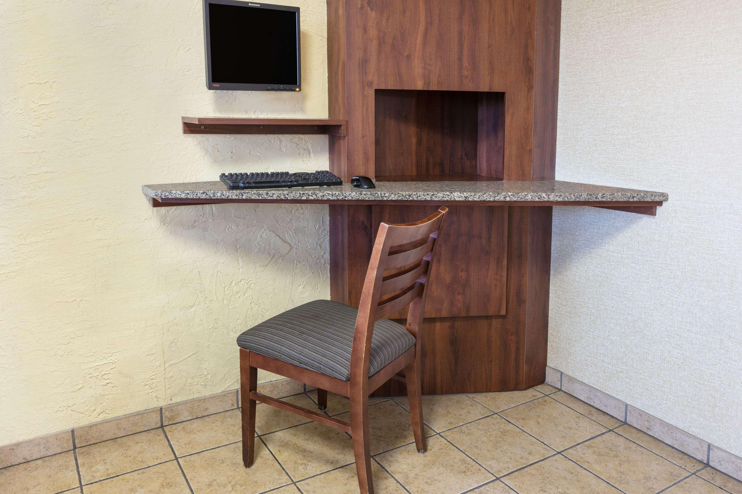 Quality Inn - Denton Zewnętrze zdjęcie