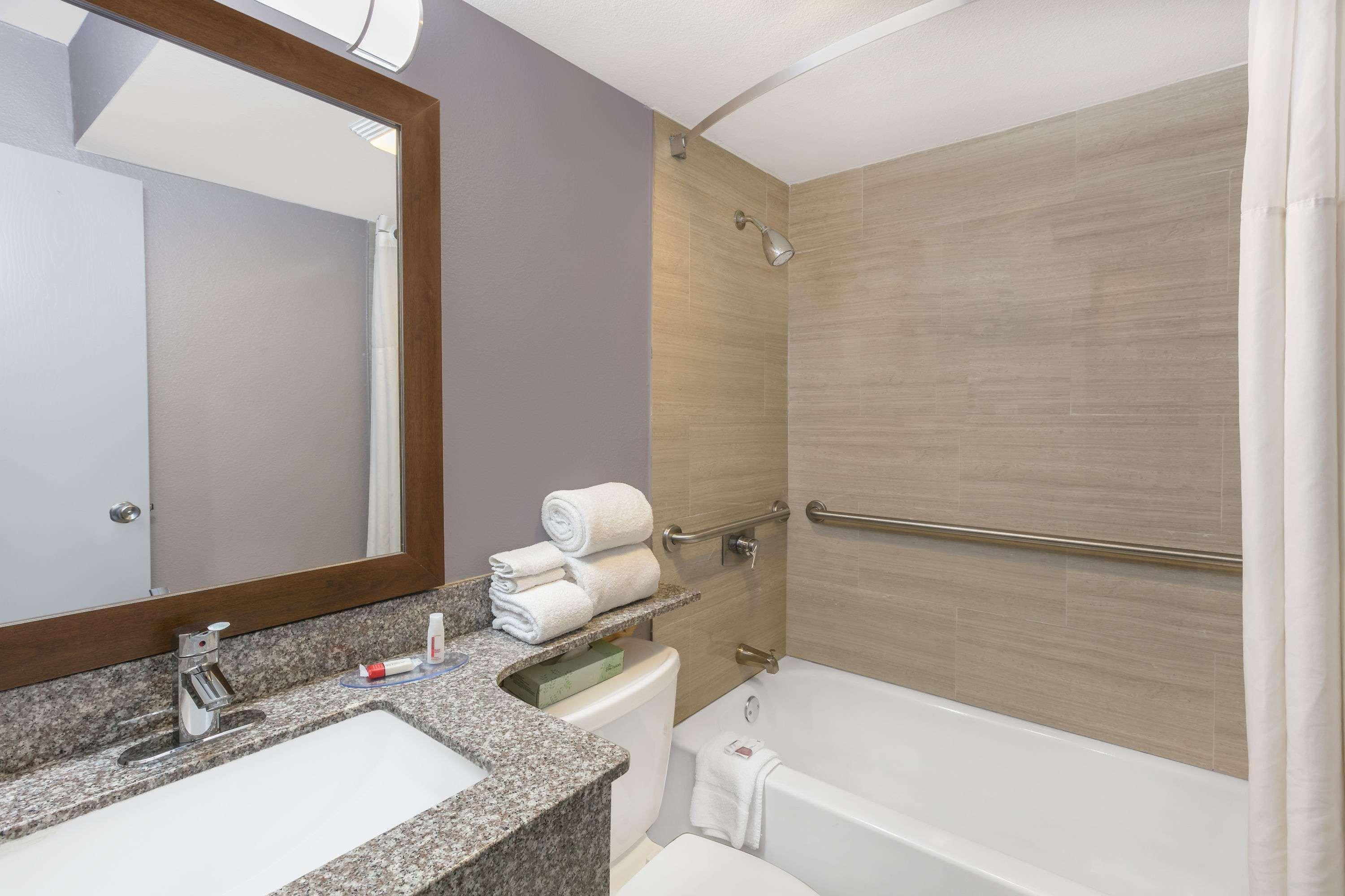 Quality Inn - Denton Zewnętrze zdjęcie