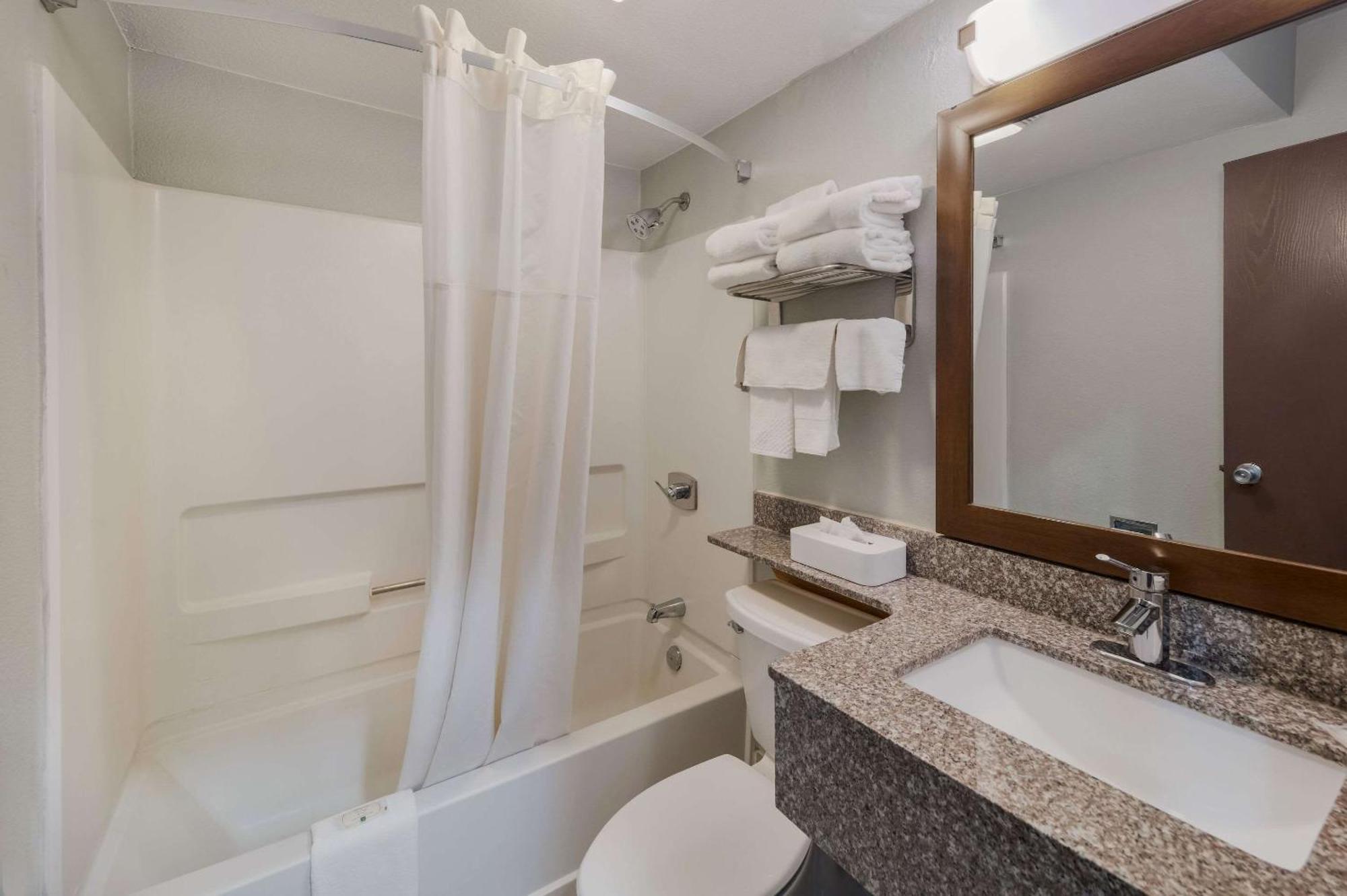 Quality Inn - Denton Zewnętrze zdjęcie
